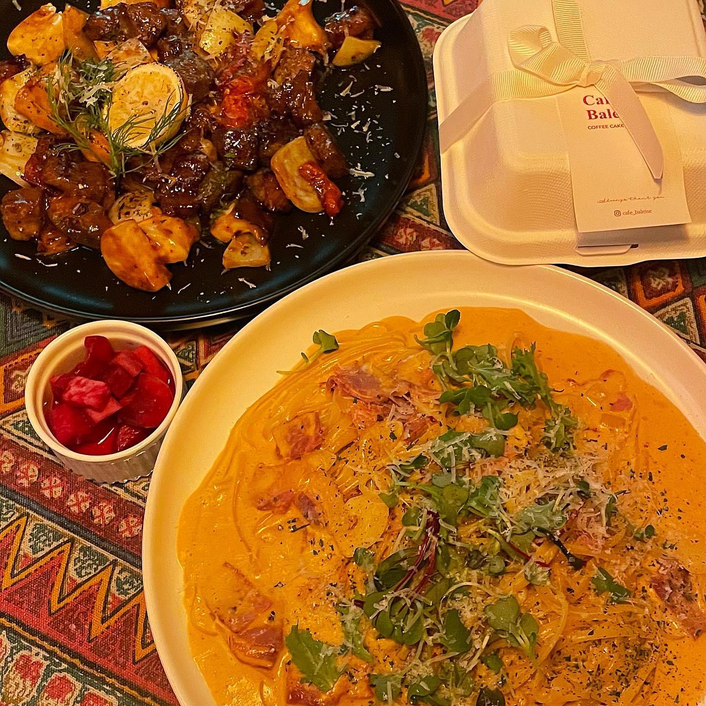 🍝 #달리181 #달리181신림점 #파스타맛집 #신림맛집 #인테리어맛집 #달리 #와인 

남자친구 생일기념으로 방문한 파스타맛집~~~🥰!!

신림에 이런 갬성 파스타 맛집이 있었나…? 인테리어도 넘 예쁘공 분위기도 넘 좋았는데용!

🍝파스타도 존맛탱~~
특히 여기가면 매콤크림파스타 꼭 먹어보세요!! 저는 소스 다 긁어먹고 왔지 뭐에영 ㅋㅋㅋㅋ

그리고 리코타치즈샐러드는 네이버 예약하고 가서 서비스로 받았는데 식전에 먹으니 완전 식욕 돋고 맛있게 잘먹었답니당~~

신림 파스타 맛집 찾으신다면 요기 한번 가보세용~~>< 내돈내산 강추!!