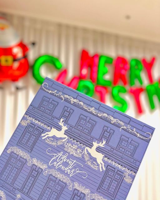 일상크리에이터 밍이 & KDBA이사 on Instagram: "#인플카_캐시백 여러분들~~ 어드벤트 캘린더라고 아시나요? ⠀ 🎄12월 크리스마스를 기다리며 선물을 하나씩 열어보는 달력인데요, 저는 이 달력