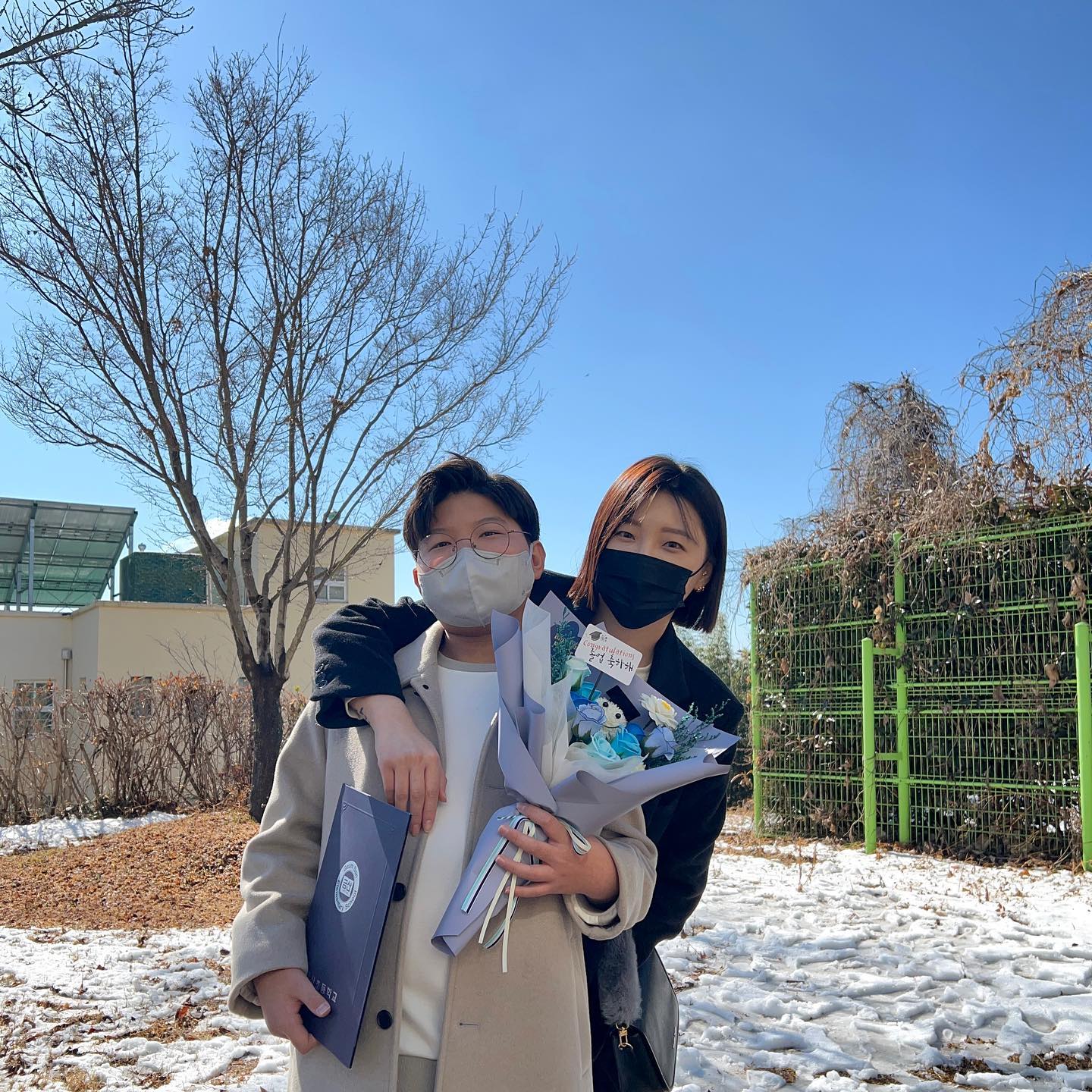 내새꾸 졸업식😂 아직 꼬맹이 같은데 벌써 중딩...졸업축하해 시안꿍💝❤️
⠀⠀⠀⠀⠀⠀⠀ 
#시안👦🏻