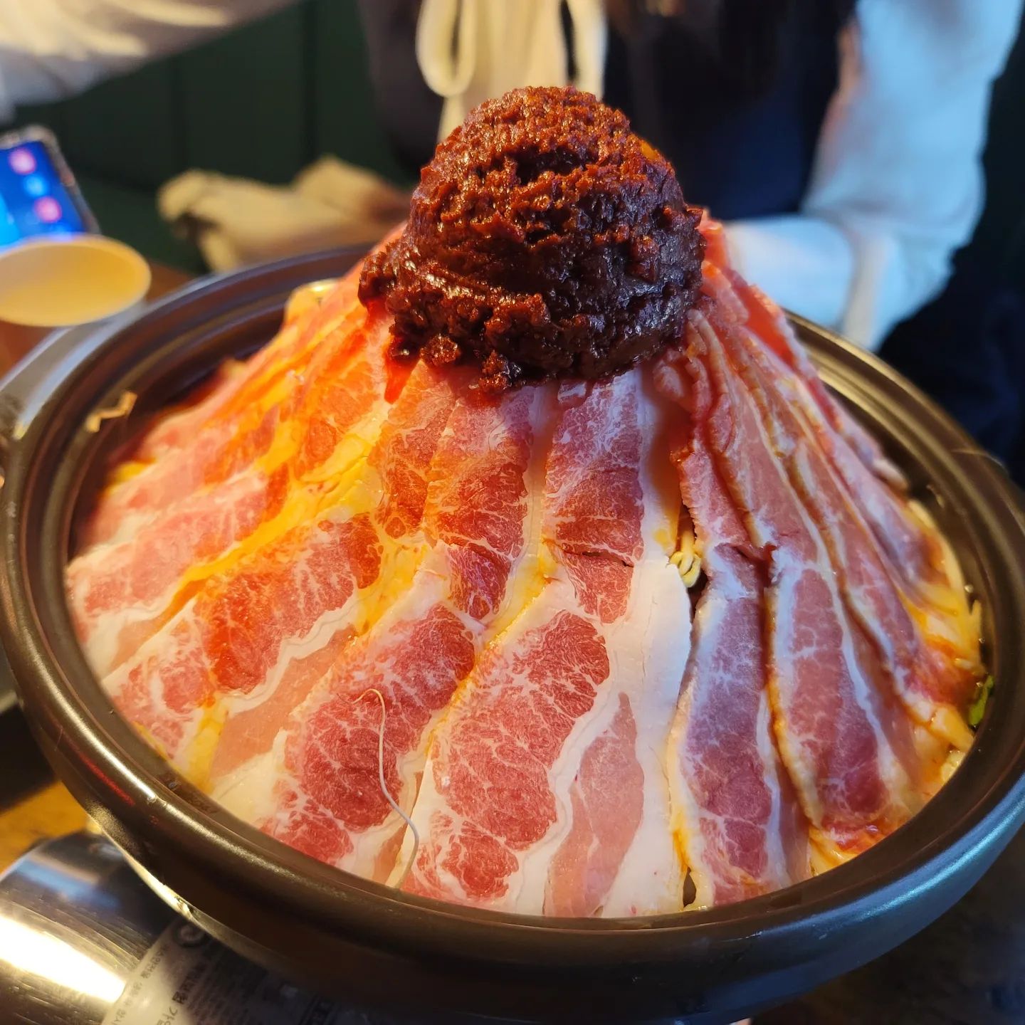 용용선생 마라전골이랑 유림기

여태 유린기인줄 알았는데 유림기였다니..

#용용선생 #마라전골 #마라탕 #유림기 #유린기 #서울맛집 #강남맛집 #먹방 #먹스타맞팔 #먹스타 #맛스타그램 #맛집 #일상 #데이트 #맞팔 #먹팔