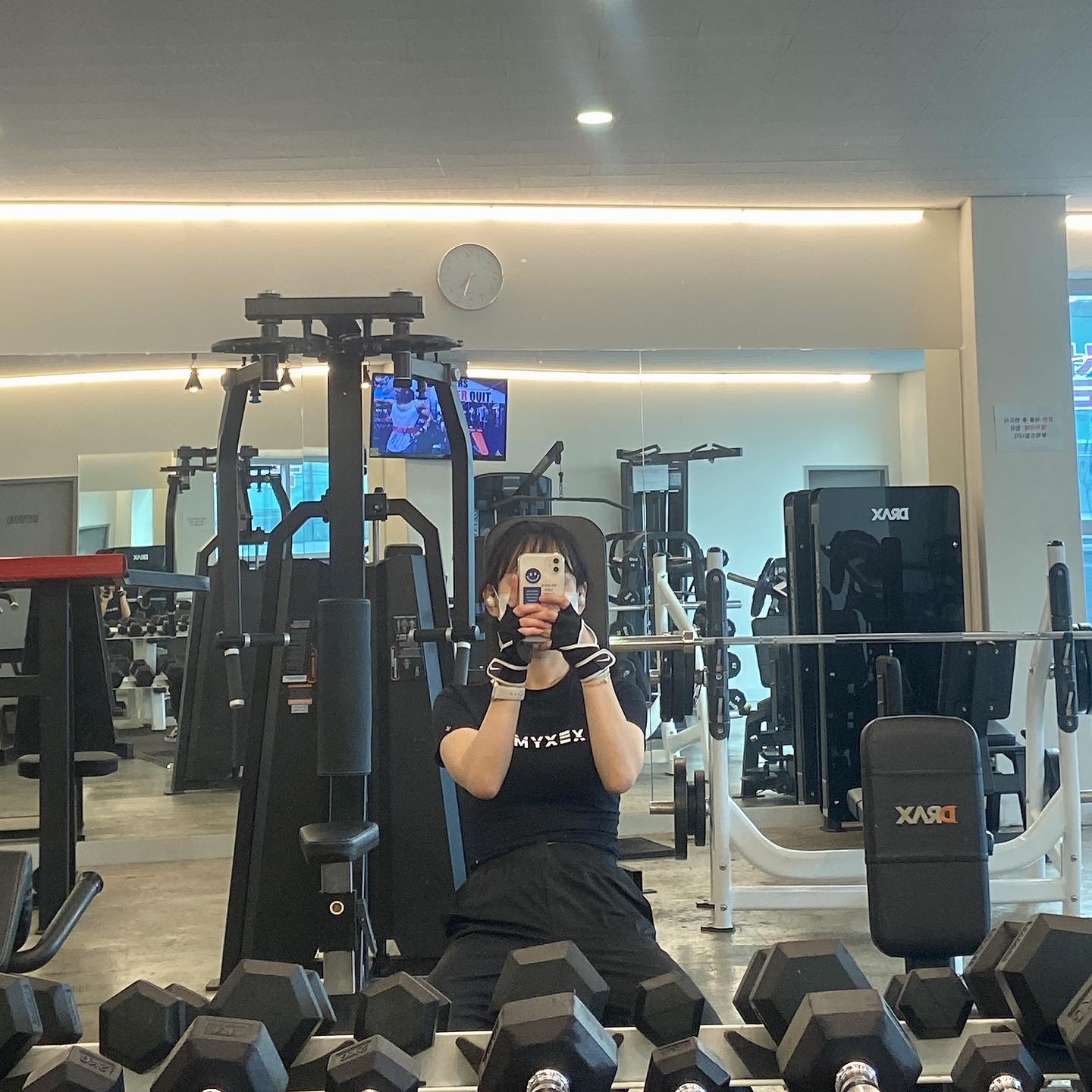.
2.22 수 

✔️등, 어깨 60분 싸이클30분

공복운동 힘들어🤣

#다이어트 #다이어트일기 #운동 #운동기록 #헬스 #헬린이 #오운완