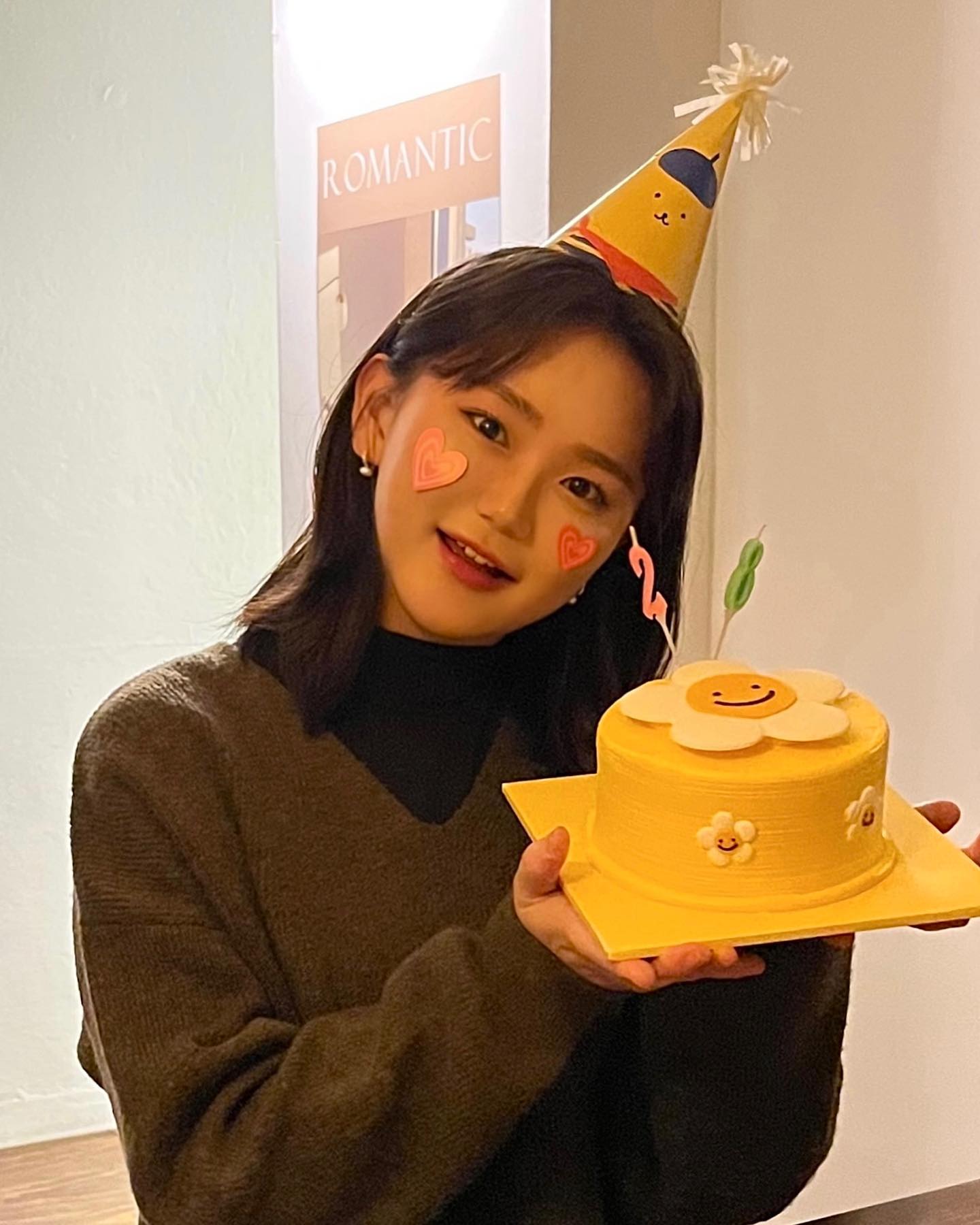 축하해줘서 다덜 고마웅 🫶🏻
잘못 사온 초 덕분에 만 나이 생일 보내기