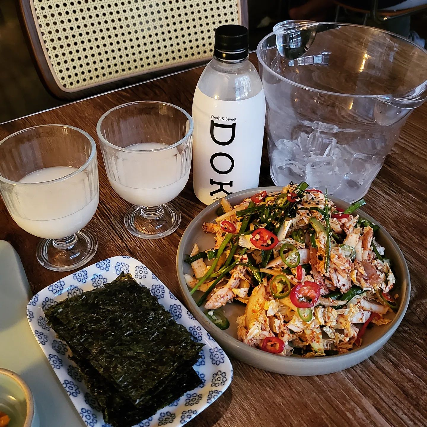 안주맛집

<까치호랑이>
대전 유성구 궁동로18번길 61

호랑이육전 ⭐⭐⭐⭐
토종닭무침 ⭐⭐⭐⭐
호랑이라면 ⭐⭐⭐⭐
DOK막걸리 ⭐⭐⭐

안주가 하나같이 다 맛있다.
술찌도 즐기기 좋은 곳.

#까치호랑이 #막걸리 #DOK막걸리