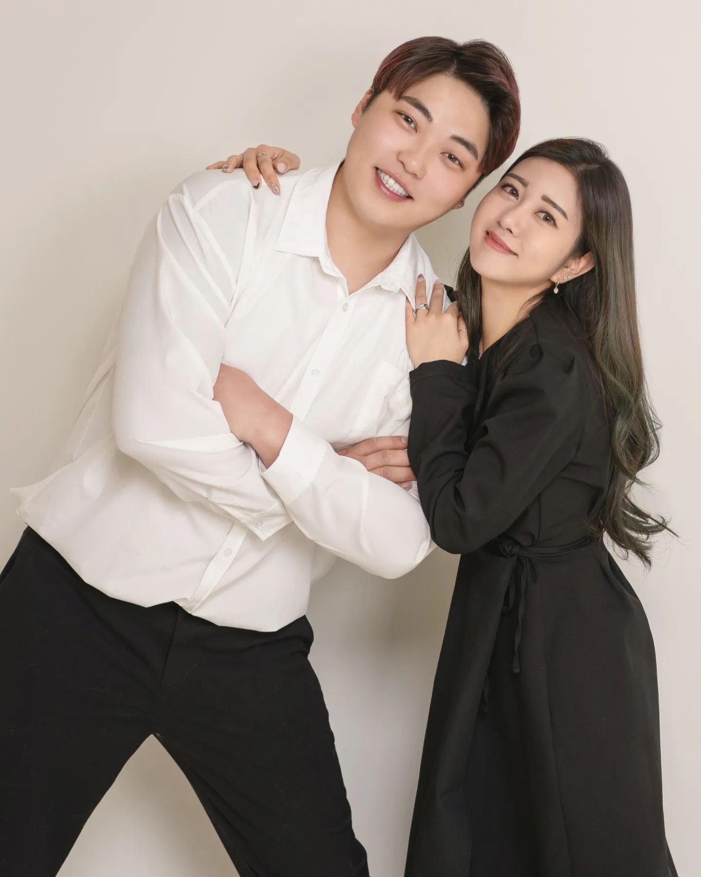 .
.
.
.
내가 열심히 사는 이유중 하나😘
내새끼들 너무 귀엽다 ㅜ
우리 잼민이들 ㅜ

#엄마보다 #피카츄가더좋은 #너희들
#그치만그래도엄마는너희를너무사랑해
#바쁜엄마라미안하지만
#다누리고살고싶으면 #어쩔수없다
#이것이바로인생찐교육
#안사주면돈벌으라고할거잖아
#누굴닮은건지
#누구겠어어휴 #쇼윈도부부
#근데옆에계신분누구세요🙄 #남편바뀜