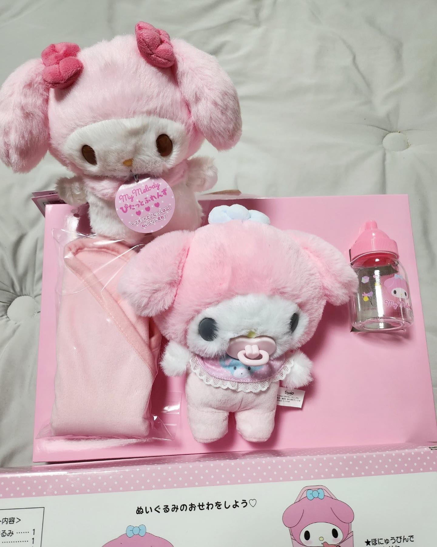 엄마가 찍어주신 투샷🫶💕
너넨 행복바이러스다..
#일본여행기념품 #마이멜로디