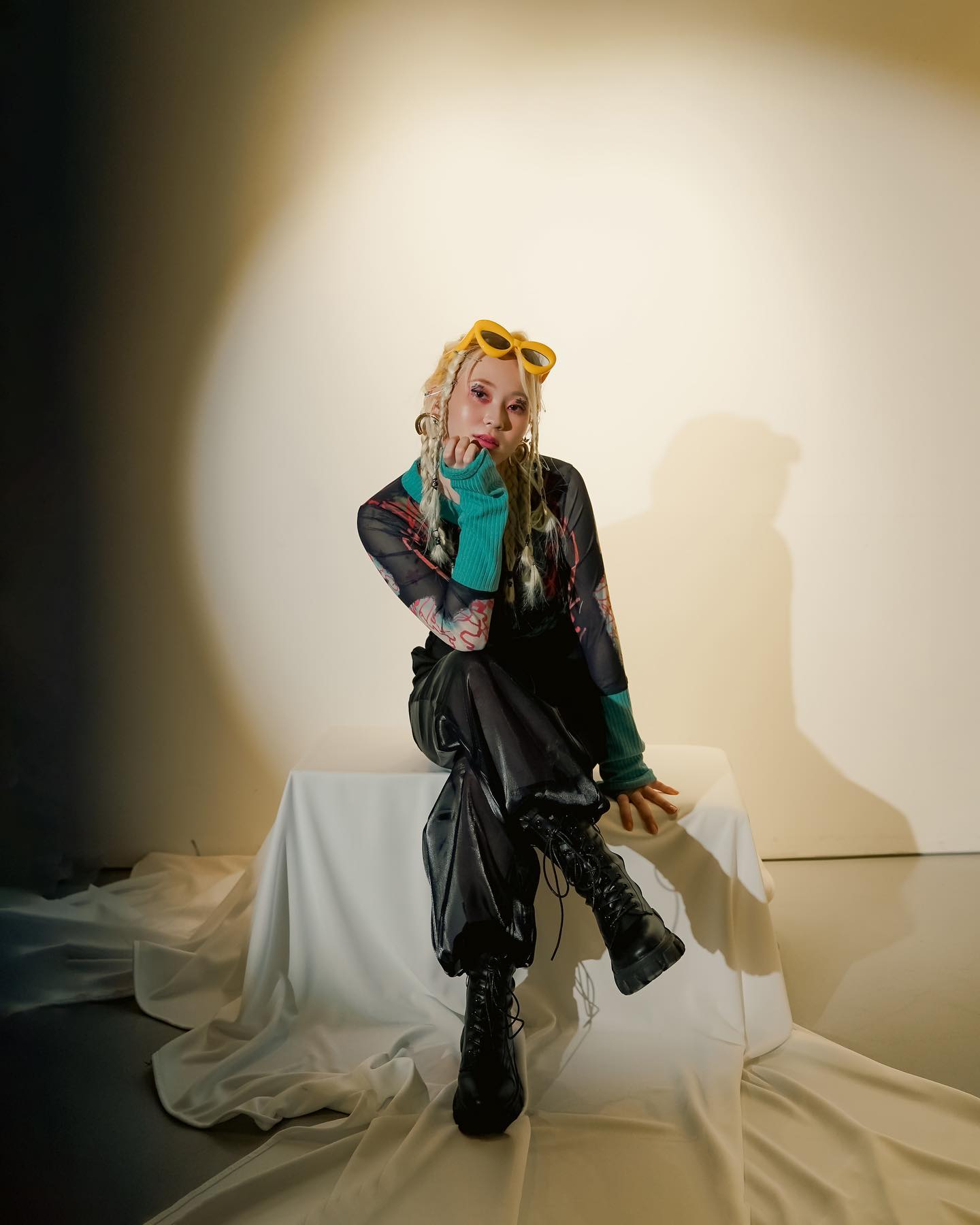 Model- ch_oosy 
Photographer- queeni_i_i 
.
.
.
.
.
#모델 #model #pettitemodel #model #newyork #smallsize#ootd #촬영 #촬영문의 #daily #패션 #fashion #photography #사진 #서울 #korea #portrait #seoul #photo #photoshoot #모델구인 #유료촬영