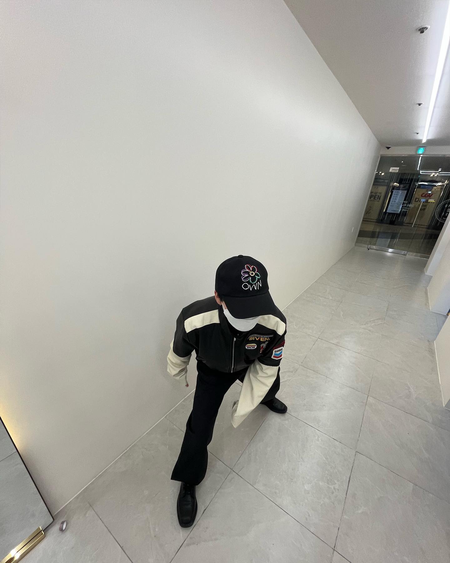힙한가요? 제가 한 엉덩이 하죠^___^

세상 귀여운 OWN flower 볼캡 착용하면 당신도 한 엉덩이 하는 힙한 사람이 될 수 있다는 점!

2주간 7% 할인 과 즉시 사용 가능한 추가 쿠폰 지급 등 다양한 이벤트 진행 중!

이런 대박 이벤트와 대박 제품을 즐길 수 있는 곳은?

onlychicoutfit.kr 

이 게시물은 OnlyChicOutfit의 협찬을 받아 제작되었습니다.