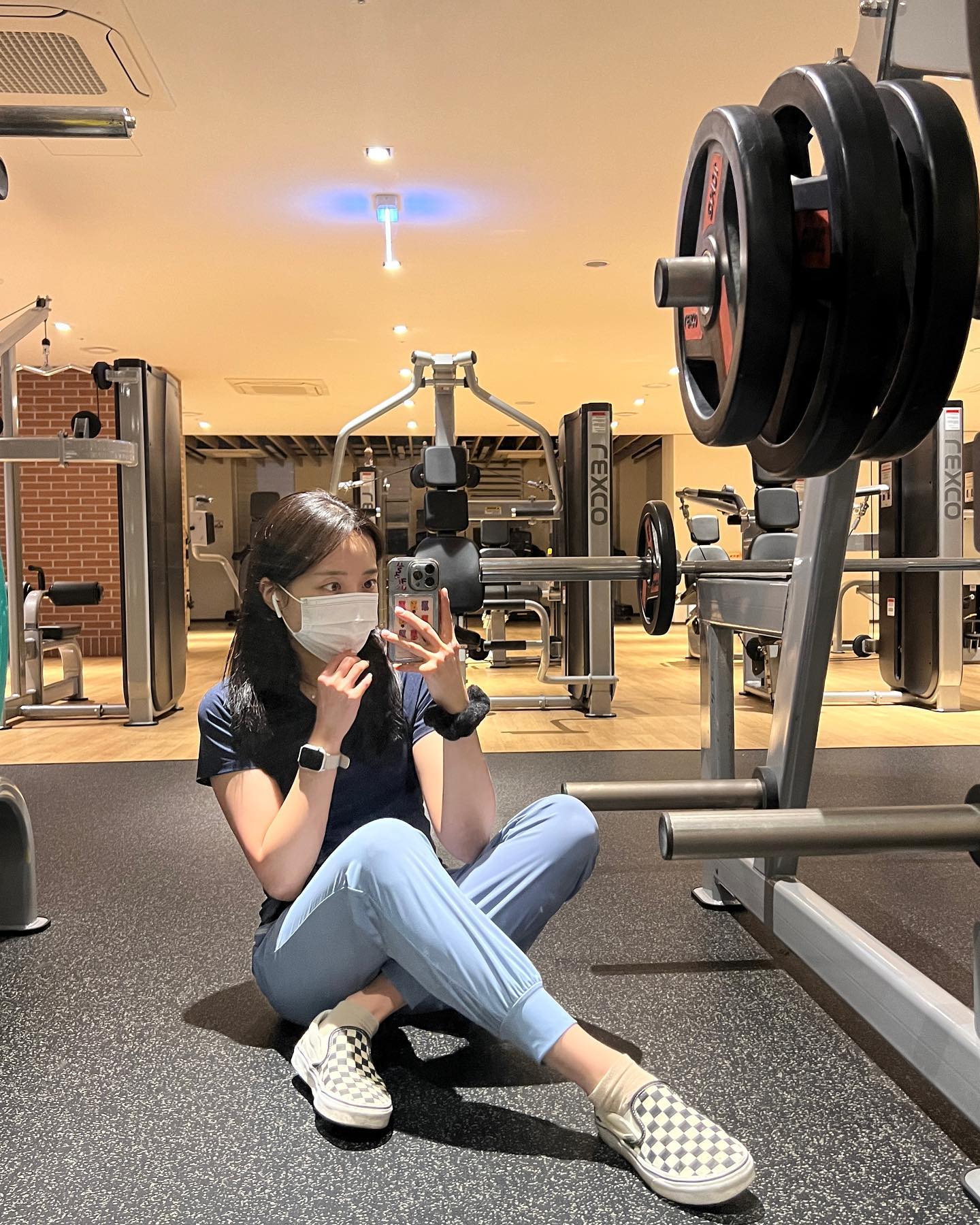 운동 시작하고 운동복에 푸욱 빠져있는중
그란데라인 신상 제품 

✔️엘스트레치 조거팬츠 를 

먼저 입어볼수 있는 기회가 생겨 착용후
운동하고 오기 ! 9부기장도 찰떡 신축성도 좋고 
무엇보다 일상복으로도 가능해 취향저격한 팬츠

이쁜옷 입고 오늘도 #오운완 

#그란데라인 #체험단 #운동복추천