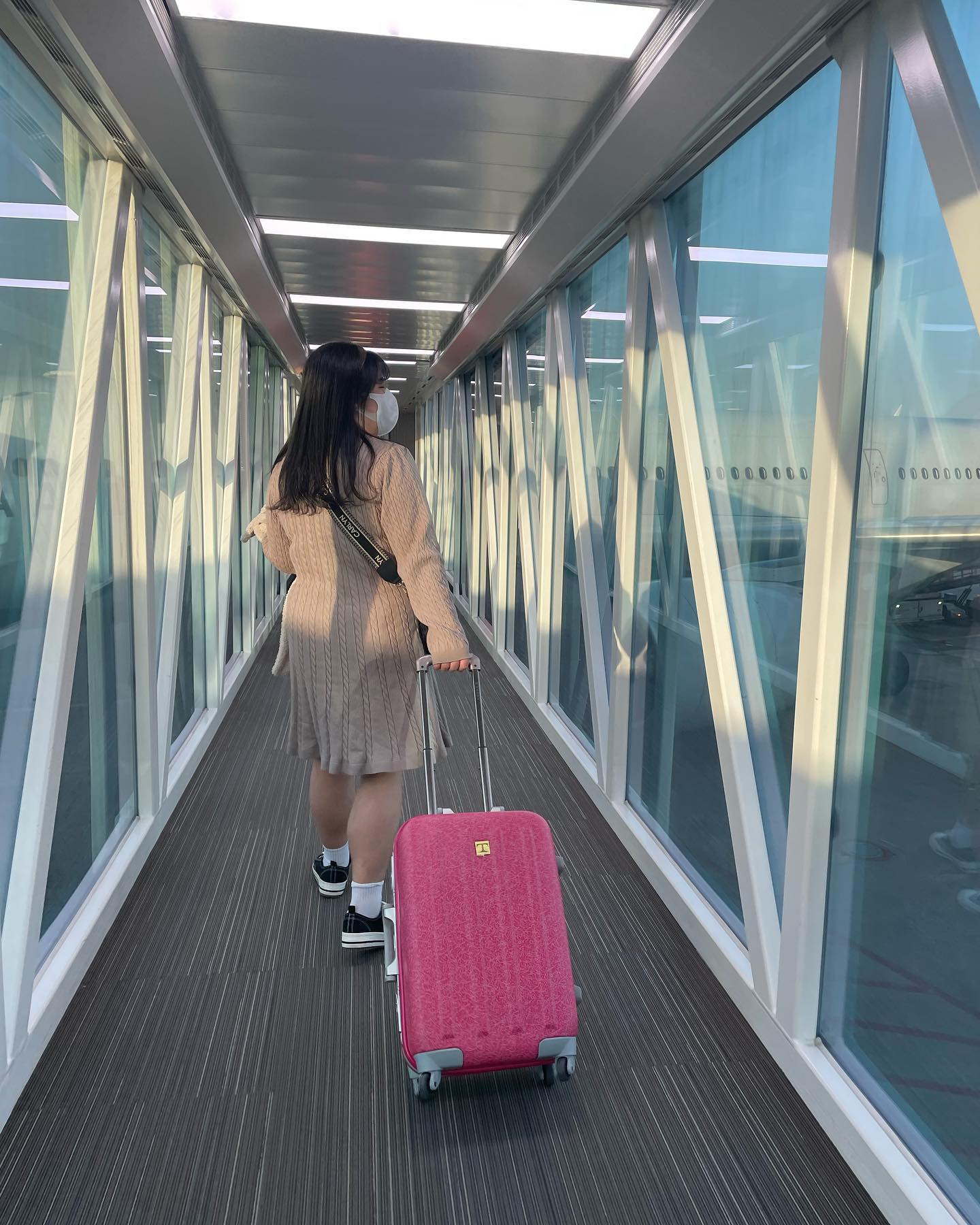 우당탕탕 첫 해외여행 ✈️🇯🇵 

나는 짱구도 좋아하고 아따맘마도 좋아하는데
내가 그 배경지에 다녀왔다는게 아직도 믿기지않는다
물론 공항도 라피트 대기줄도 도톤보리 길거리도 
한국인이 엄청 많았지만 신기했다 

오늘부터 오사카 2.3초 곱씹기 시작 ! 

⠀
#여행 #여행에미치다_일본 #오사카 #도톤보리 #🇯🇵