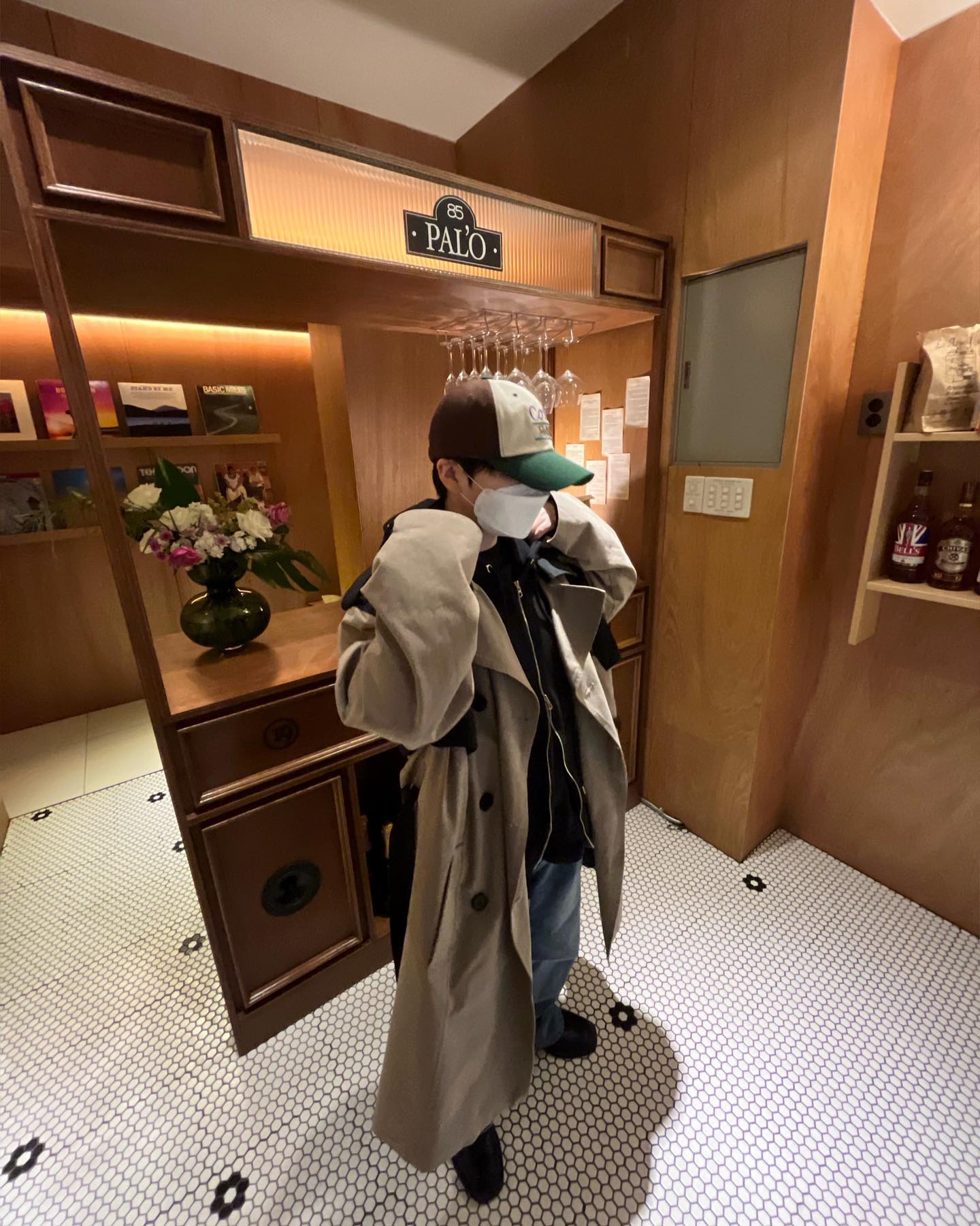 봄이네요. 저 남자친구 없어요. 아니 뭐..그냥 그렇다고요..

배색 콜비 데일리 볼캡으로 벚꽃을 대기타느라 긴장한 봄에 제가 더 늦게 펴도 된다고 느슨함을 주었습니다.

근데 이 모자 진짜 제 취향이네요 :)

2주간 7% 할인 과 즉시 사용가능한 추가 쿠폰 지급 등 다양한 이벤트 중!

onlychicoutfit.kr 

이 게시물은 OnlyChicOutfit의 협찬을 받아 제작되었습니다.