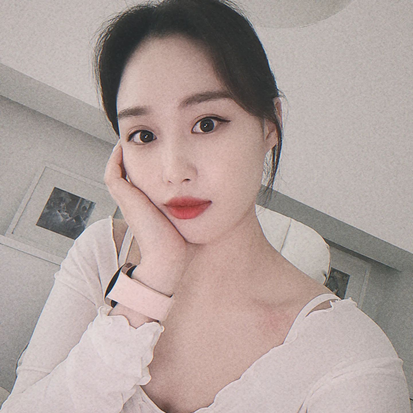 오랜만에 화장하고 출근 👻