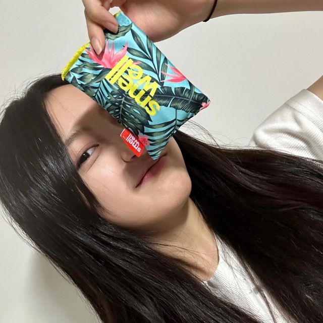 지히야 on Instagram: "#광고 @smellwellkorea “Smellwell” 스웨덴 파우치 제습탈취제 우선 향이 엄청 강하지 않고 기분 좋게 퍼지면서, 자꾸 맡고 싶은 향이에요 ⍢ 이 제품의 특징으로는 탈취, 제습,