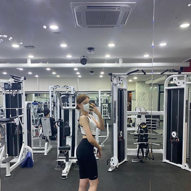 ღ정으니야ღ on Instagram: "제트프로컷 가르시니아 먹구 운동하긔 🤍🫶🏻"