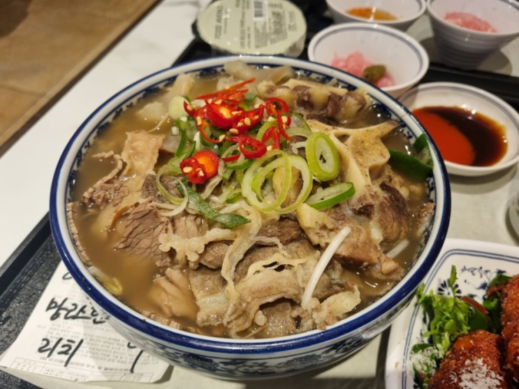 줄서는 식당 명동 롯데백화점 안에 위치한 프리미엄 쌀국수 맛집