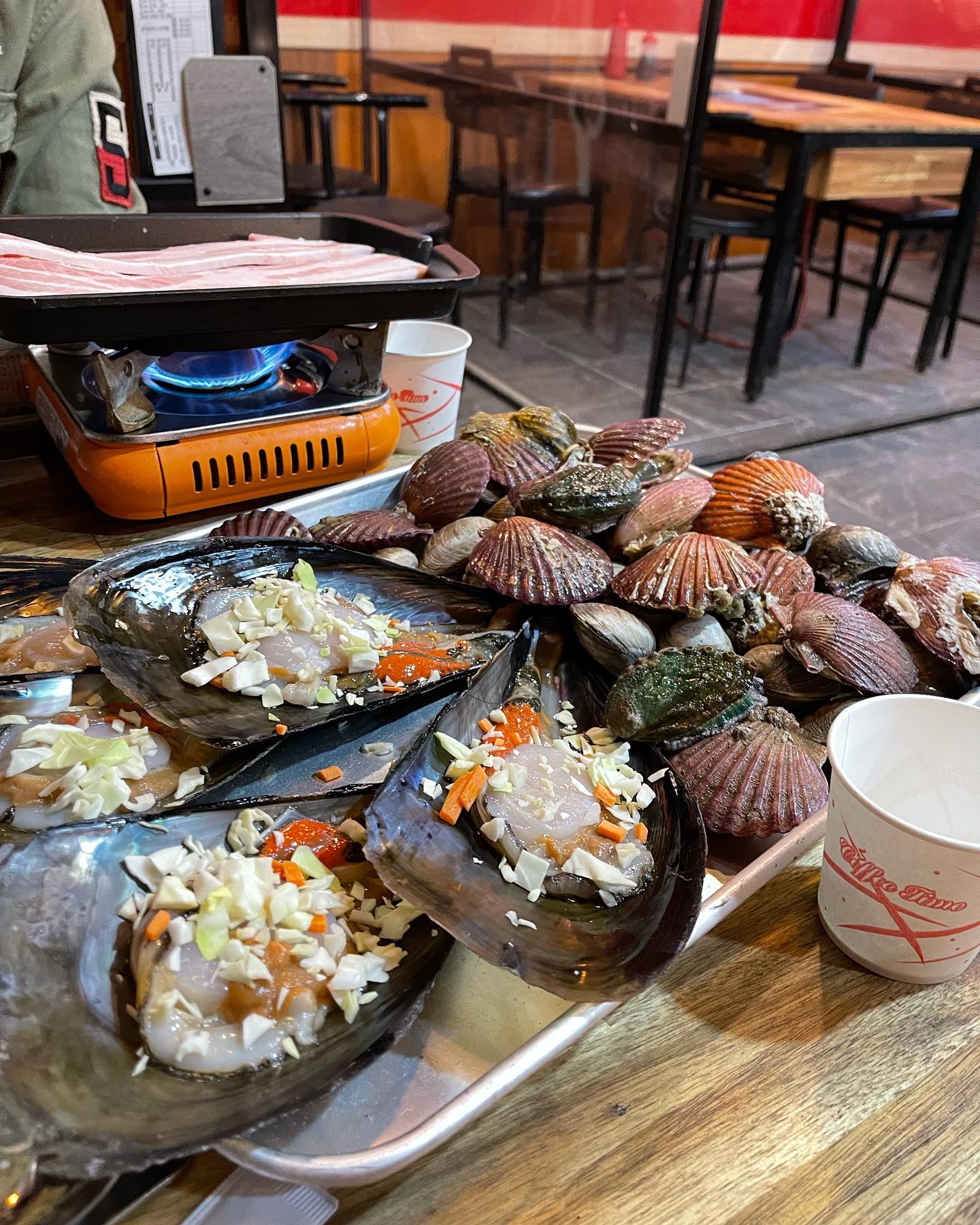 오랜만에 대천! 아기의자도 있고 아이들 데리고 오기 너무 좋당 🫶🏻🫶🏻🫶🏻
#마니마니조개구이 #보령마니마니조개구이