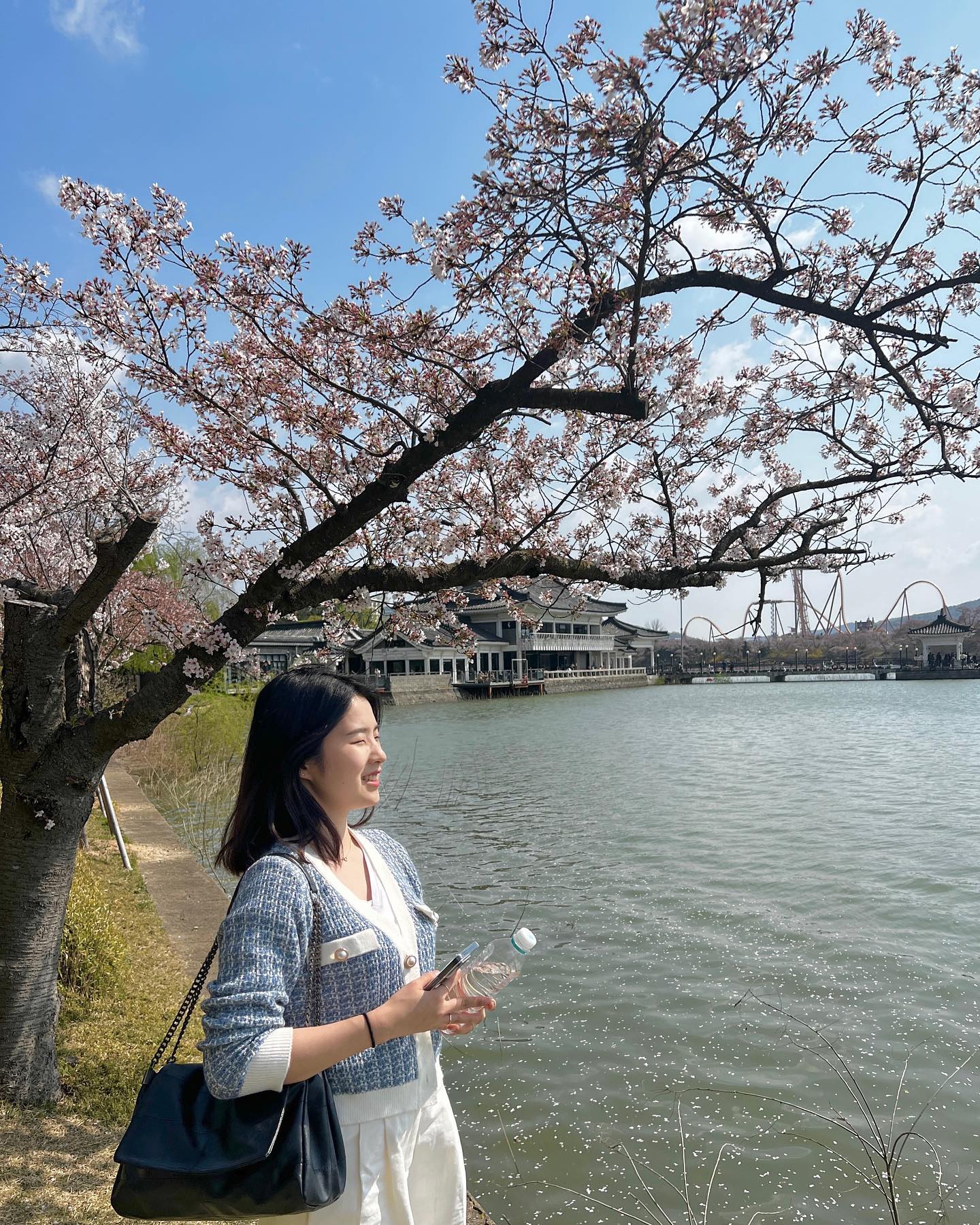 당일치기여서 아쉬웠지만 행복했던 경주🌸

다음엔 황리단길 투어해야지~
.
.
.
.
.
#교리김밥 #보문호 #경주