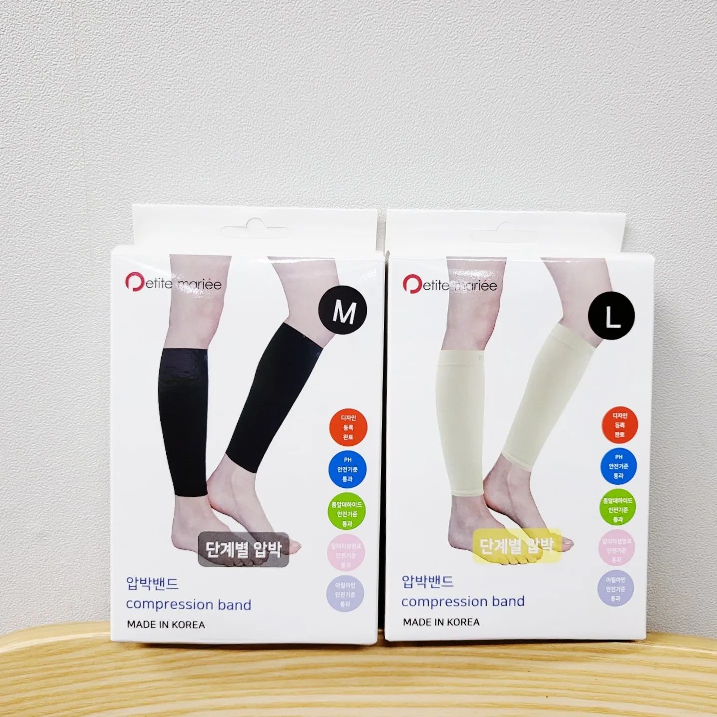 #협찬#광고
⠀
요즘 밤에 다리에 쥐가 나기 시작해서
찾아보다 발견한
쁘띠마리에 데일리 종아리 압박밴드
⠀
머나먼 과거 임신시절ㅋ
즐겨찾던 곳이었는데, 잠시 잊고 있었네~😁
⠀
임산부를 위한 부드러움과 편안함
임산부를 위한 맞춤 제작생산 하는 곳이라
안심할 수 있는 유해 물질 및 알러지성 염료 테스트 완료,
디자인 등록 완료,
의복압 테스트 완료,
믿을 수 있는 국내 생산까지!
⠀
단계적 압박으로 제작되어 다리의 피로완화에 도움을 주고
2가지 사이즈로 선택할 수 있고,
신축성이 좋음!👍👍👍
⠀
종아리 둘레에 맞춰서 M에 선택했었는데
🌞 낮엔 M 사이즈
🌜 밤엔 L 사이즈 사용하기 좋더라!
⠀
✔️ 붓고 저린 다리로 고민인 임산부
✔️ 장시간 앉거나 서서 생활하는 직장인, 학생
✔️ 장거리 운전이나 여향을 하시는 분
✔️ 종아리 근육이 잘 뭉치는 분
✔️ 아침저녁으로 다리가 붓고 피로감이 잦은 분들께
적극 추천합니다😆
⠀
#쁘띠마리에#임산부압박스타킹#임산부종아리밴드#출산선물#조리원선물#제왕절개#종아리마사지#임산부보호대#종아리보호대
