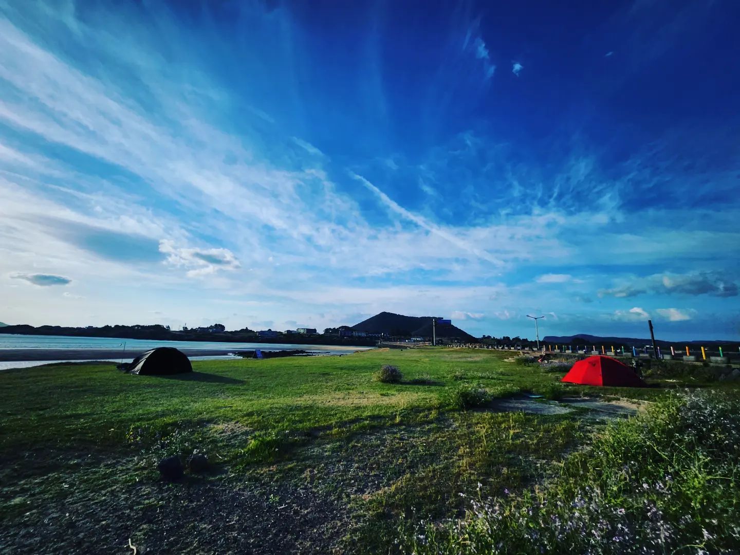 .
첫날부터 날씨가 좋쿠만!
정말 오랜만에 제주캠핑!
.
.
.
.
#캠핑 #camping #camper #백패킹 #backpacking #오토캠핑 #아웃도어 #outdoor #오프로드 #오지캠핑 #미니멀캠핑 #제주캠핑