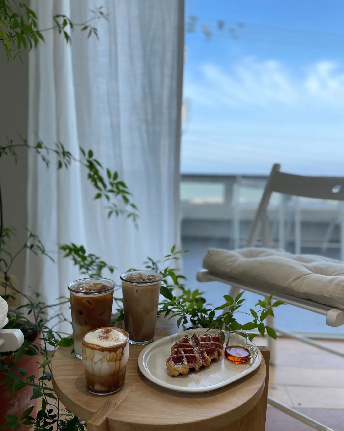 유아동반가능한 #우호적무관심

#송정카페 우호적무관심
🥤부산 해운대구 송정구덕포길 138 우호적무관심
☕️부산 해운대구 송정동 815-1
⏰️영업시간 8시-23시
🕥마지막주문 22시30분
👶🏻유아동반가능(테라스 노키즈존)
🚗주차가능
☎️0507-1401-2528

#해운대송정 #송정 #부산송정카페 #부산우호적무관심 #송정우호적무관심 #송정우무
#해운대카이막 #송정카이막카페 #카페우호적무관심 #우호적무관심카페