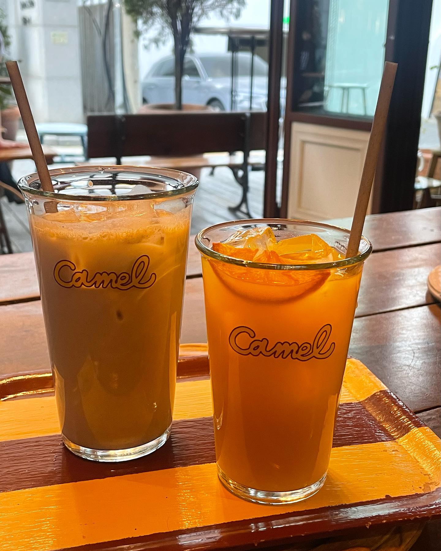 #보냠냠_청담 camelcoffee_kor 
언제나 좋은 카멜커피🤎 갱얼쥐 동반도 가능하다고 하니 날 좋을 때 갱쥐와 함께 가보시길🐶