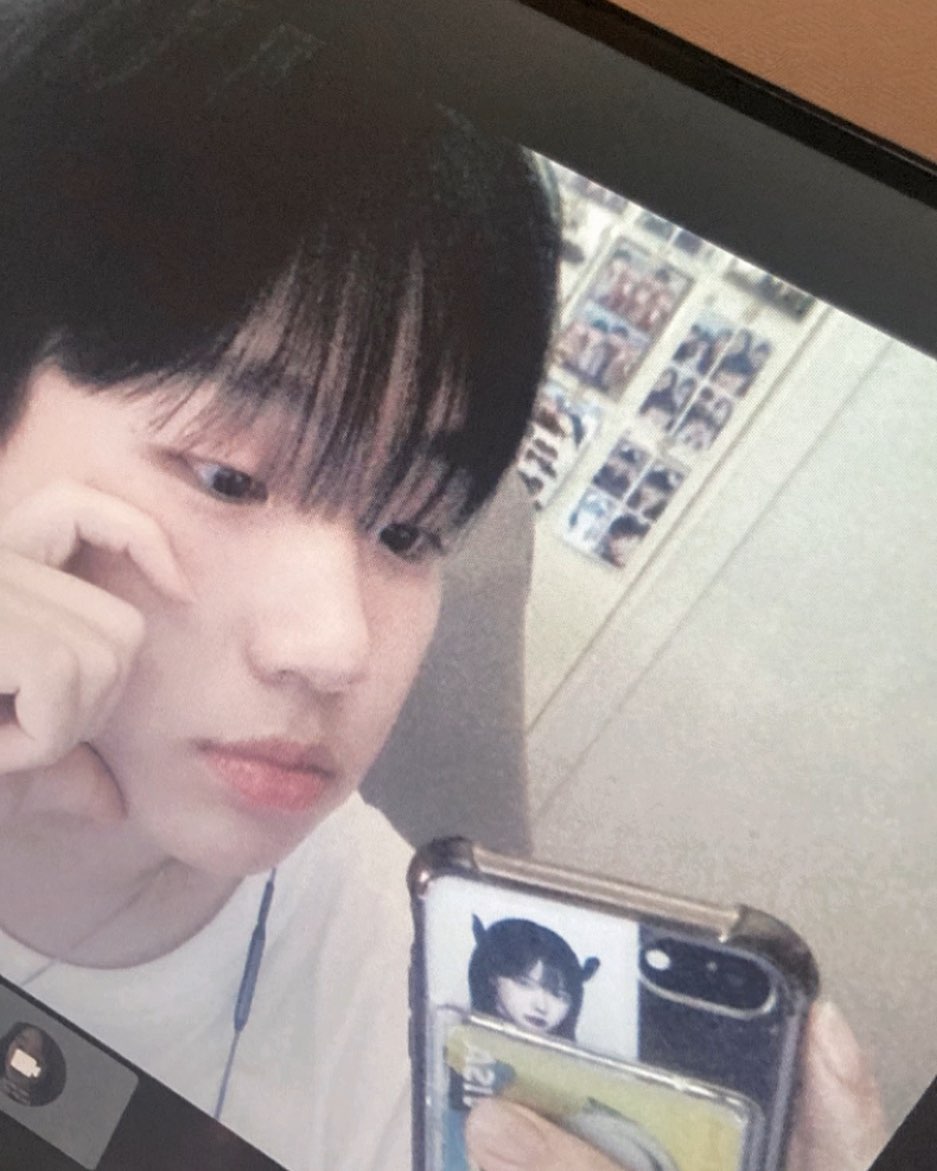 친구들과 영통하기📷