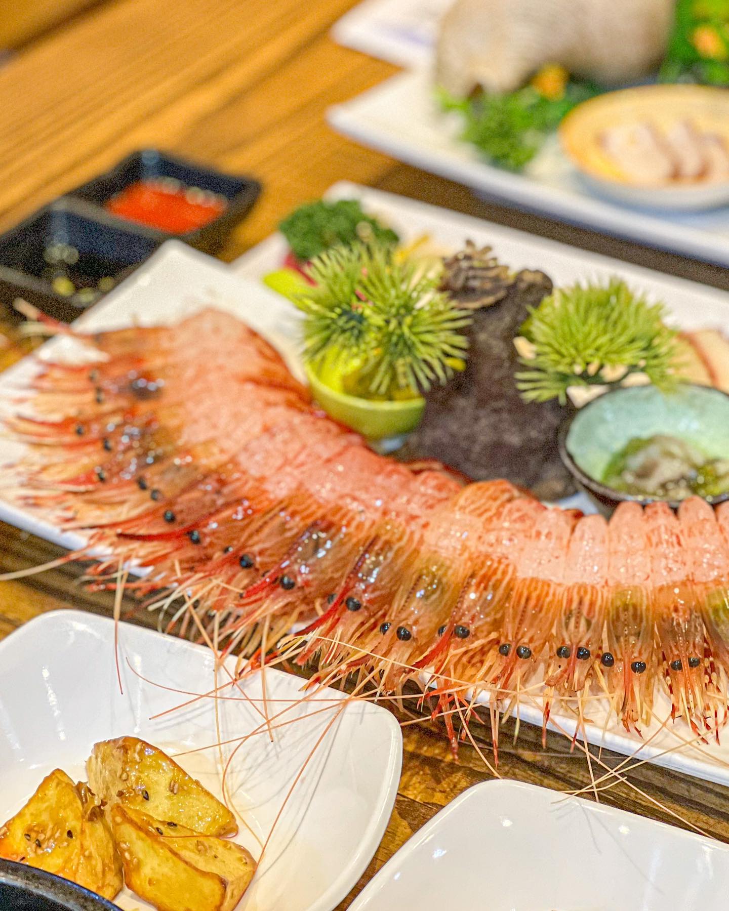 대구에서 맛보는 독도새우 🦐 
여러가지 잘 나와서 배터짐 
-
-
#대게야새우야 #대구독도새우 #대구꽃새우 #대구닭새우 #독도새우 #광장코아맛집 #광장코아술집 #대구횟집 #대구대게 #달서구맛집 #반월당맛집 #동성로레스토랑 #동성로분위기좋은곳 #동성로데이트 #대구시내맛집 #동성로핫플  #맛스타그램  #푸드스타그램 #foodstagram #먹방스타그램 #먹스타그램 #맞팔 #좋아요 #food #fff #foodstagram