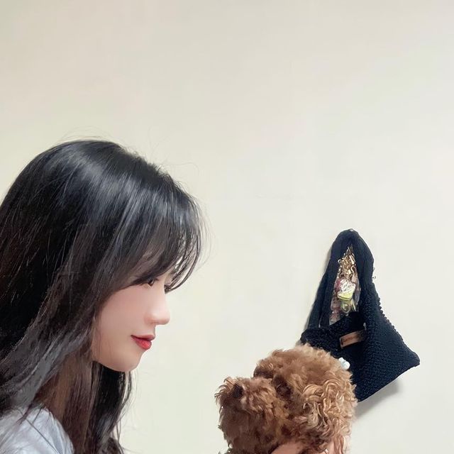 𝒥𝒾 𝑒𝓊𝓃🕊 on Instagram: "#광고 좋다고 여러번 소문 들었던 여성 트렁크! 안입은것 같이 편안해서 촬영 후 바로 입고 잠들었어요😅💕 평소 허리에 비해 엉덩이가 있는 편이라 바지 힙