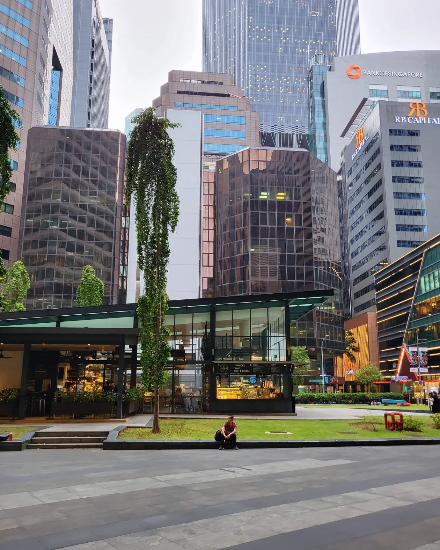 싱가포르 래플스 플레이스

#singapore #trip #rafflesplace