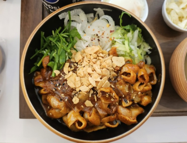 신촌 맛집 한술식당 신촌점 | 곱창덮밥 혼밥 명당을 찾다
