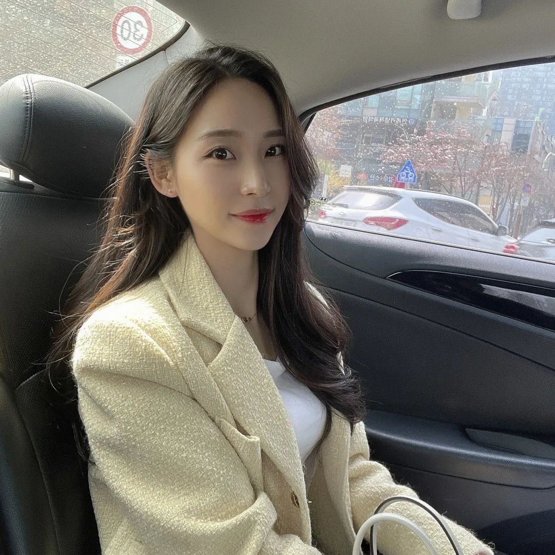 일요일 날씨좋다💛🤍💛🤍
극뽁하자아ㅏㅏㅏㅏㅏ
그나저나 요즘 왜 해시태그1도 안먹혀요..?
스토리만하다 보니 인스타뭐가 이렇게 바꼈디아🤷‍♀️🤷‍♀️