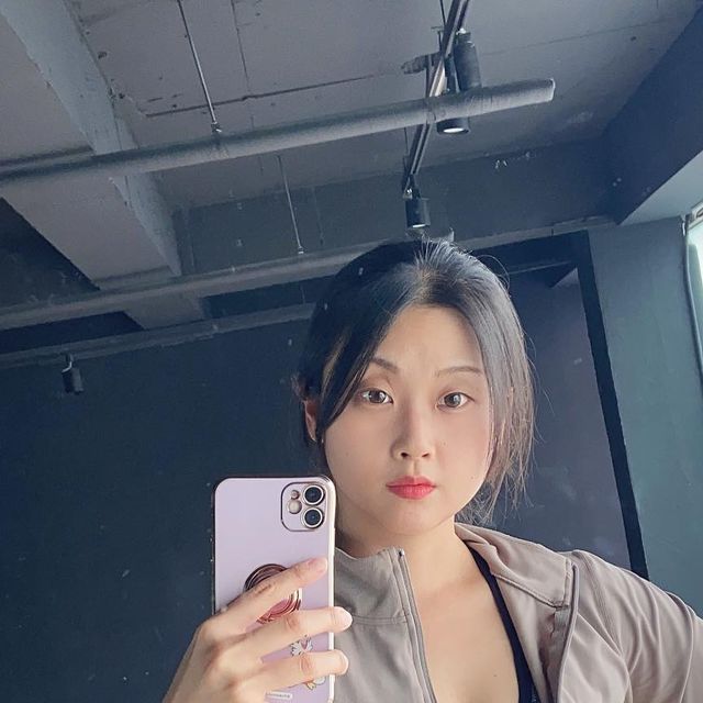 20kg감량 유지어터 정헬린 on Instagram: "#광고 유산소 중에 인터벌을 제일 좋아하는데 가슴 쳐질까봐 무서워서 꼭꼭 스포츠 브라를 찹니다! 오늘은 마른파이브의 하이서포트 브라를 착용했어