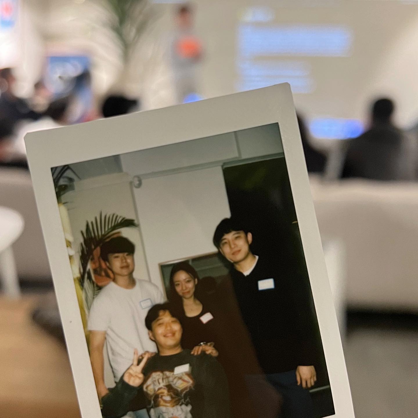 폴라로이드라니…! 
고영희이사님이 이렇게 많이 컸다니!

#picoftheday #me 
#polaroid #nearprotocol