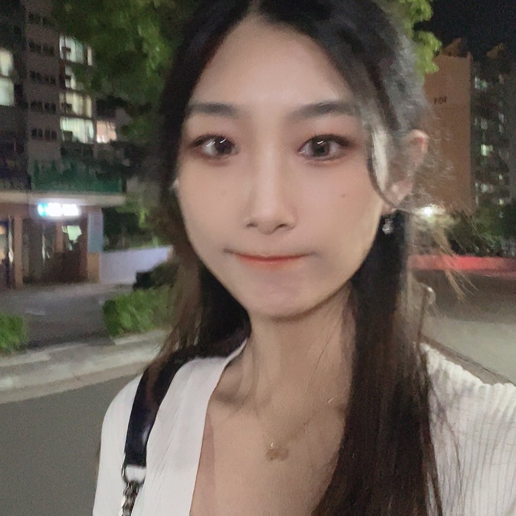 TMI, 롤체 1위로 삐짐을 풀었다.🐰
#삐짐모드 #볼빵빵 #롤체 #1등
