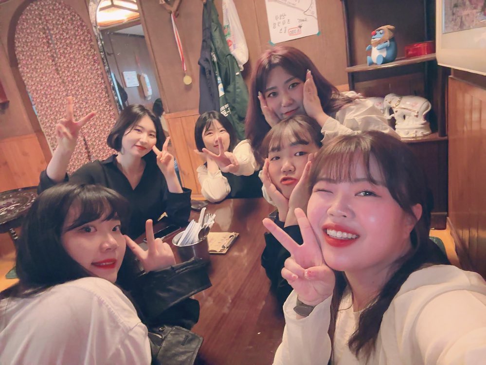 1. 왜 나만 술톤이지
2. 진아야 언제와
3. 1차 18만원 미쳤다
4. 슬구 생일추카해🎂🥳🥳
5. 찍사 김소히