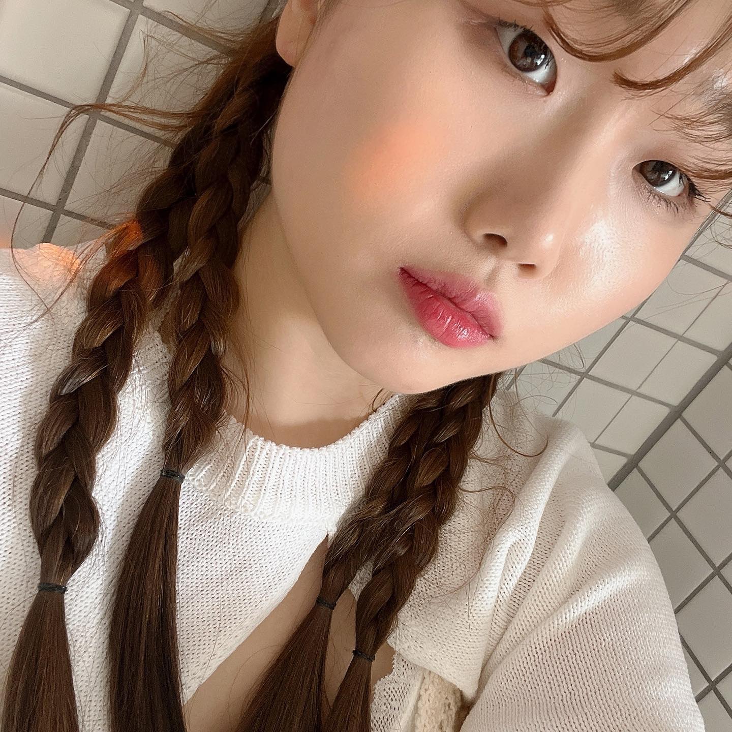 2023.05.13
유리 노래 부르는데 셀카 찍는 나❤️
•
•
•
•
•
#셀피 #데일리룩 #데일리패션 #데일리코디 #여성패션 #여자코디 #데이트룩 #03 #21살 #스물하나 #대학생 #여대생 #대학생코디 #데일리 #ootd #일상