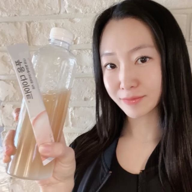 리뷰쥬쥬 on Instagram: "#광고 by @doctorblet_kr 슬슬 다가오는 노출의 계절, 살은 빼야겠는데, 식욕이 줄지 않아 a.k.a 혜리다이어트 시작했어요! #닥터브릿 #푸응다이어트 밥먹기 전, 푸응다이어트