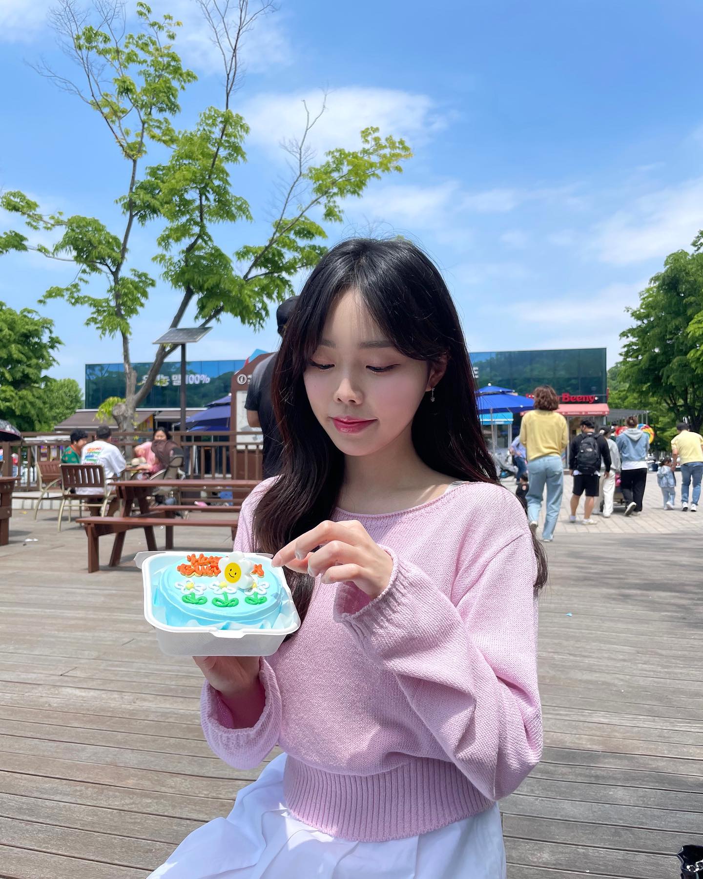 may day may day 🍰