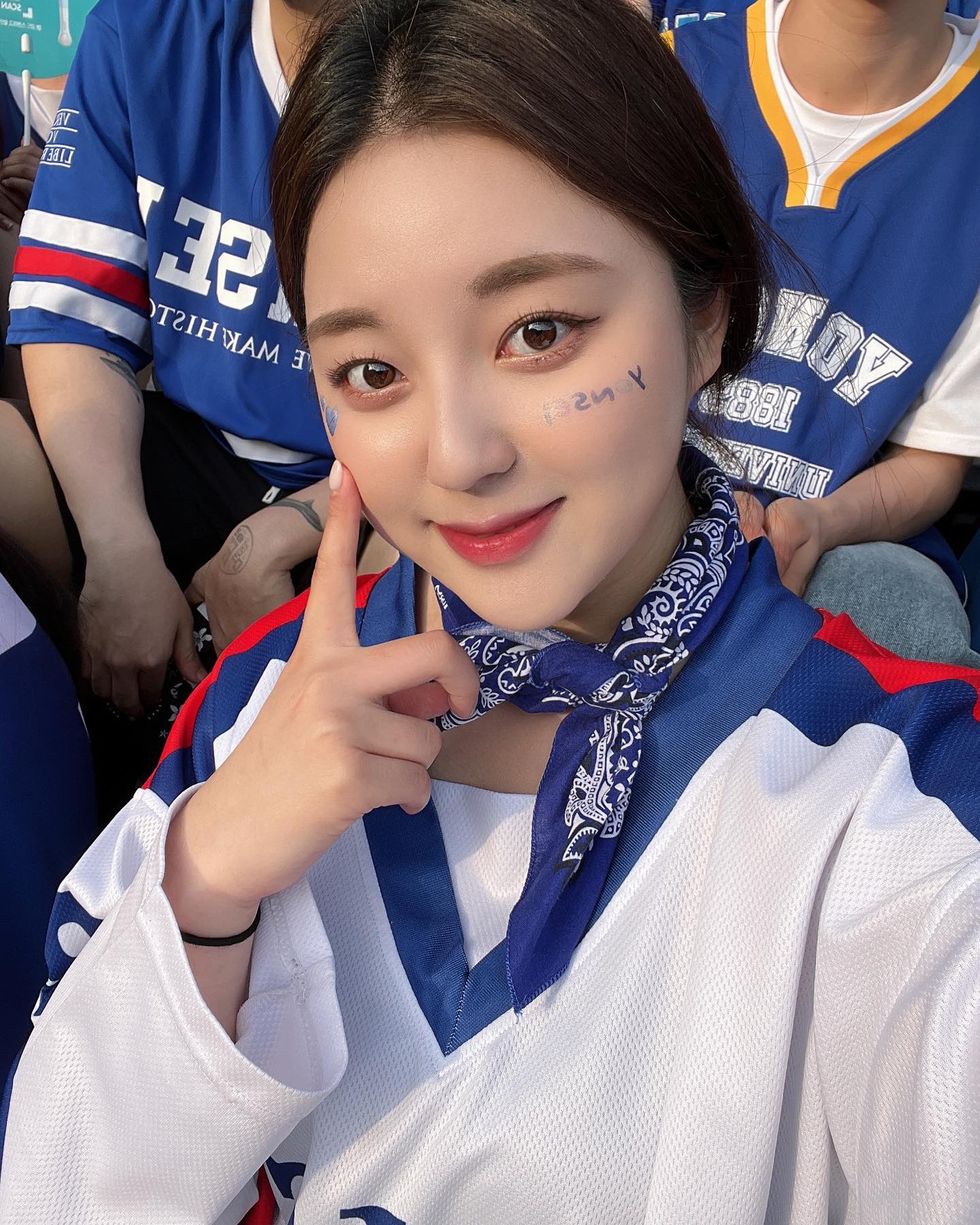 나 내년에도 아카라카 올거야! 졸업해도 올거야!💙
.
#2023#연세대학교#아카라카#akaraka#청춘일지#십센치#르세라핌#장기하#지코#아이브#폴킴#에스파#싸이