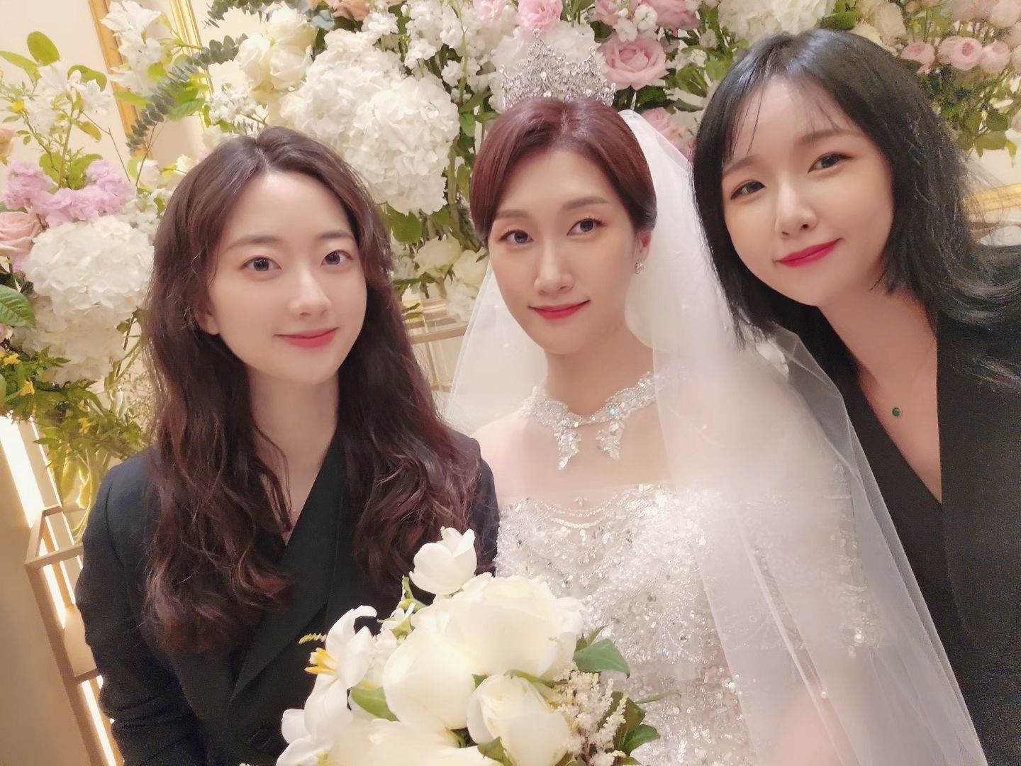 아이뿌다❤️
디즈니 공쥬님같던 유리's 결혼식😍🌸❤️
.
.
행복하게 오래오래 #백년해로♥️😘
.
.
#터키팸 #오월의신부