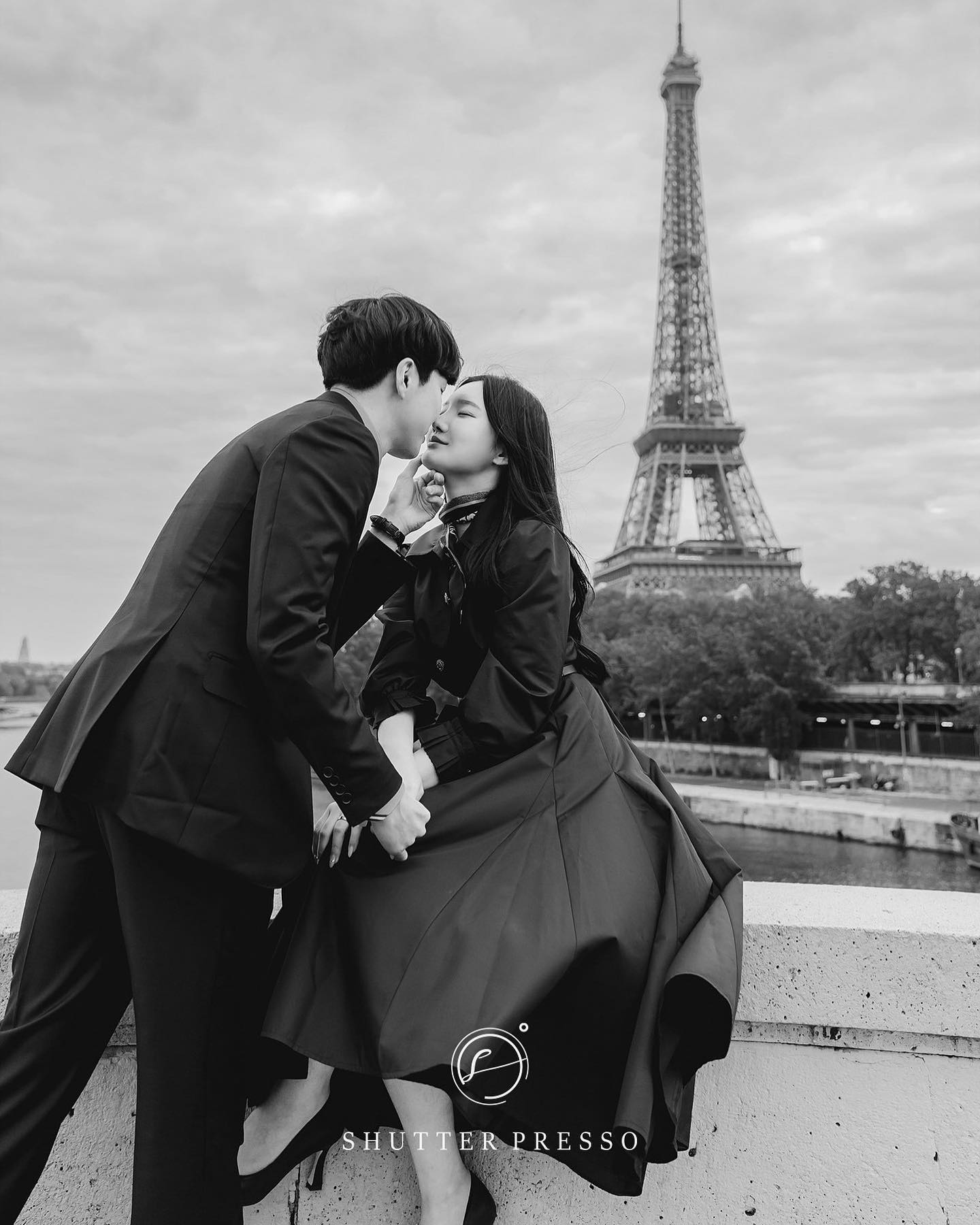 #에펠탑 등지고 찍은 사진❤️ #셔터프레소