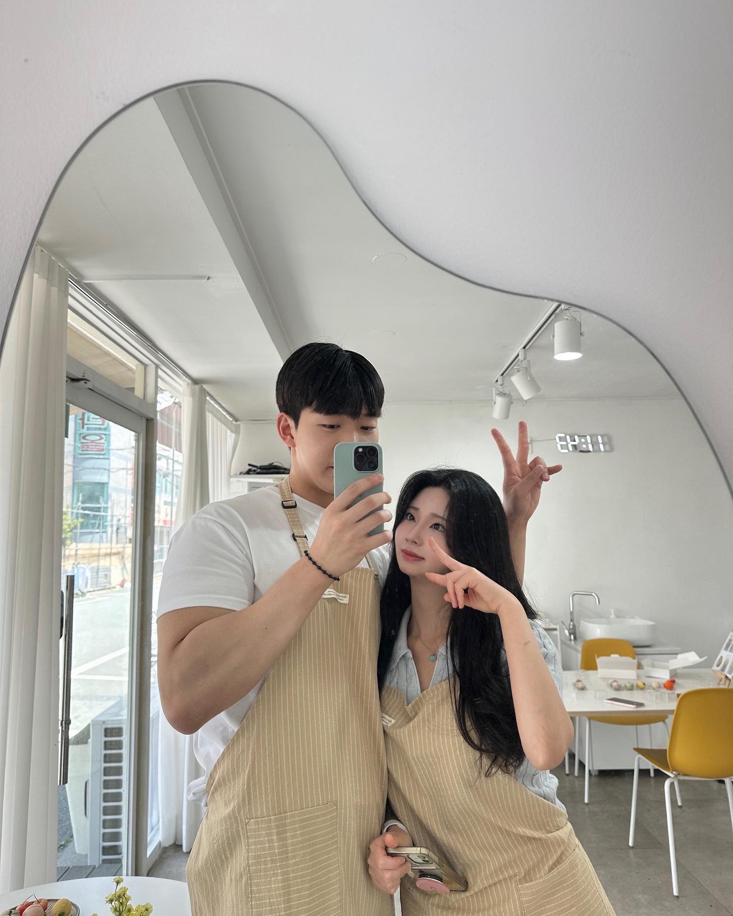 화과자 원데이클래스 넘 듣고싶었는데
너모 재밌눈시간보내구 와따
공방 넘 깔끔하니 예쁘구
선생님 좋은 말씀도 많이해주시고 넘 친절,,🥹🤍
