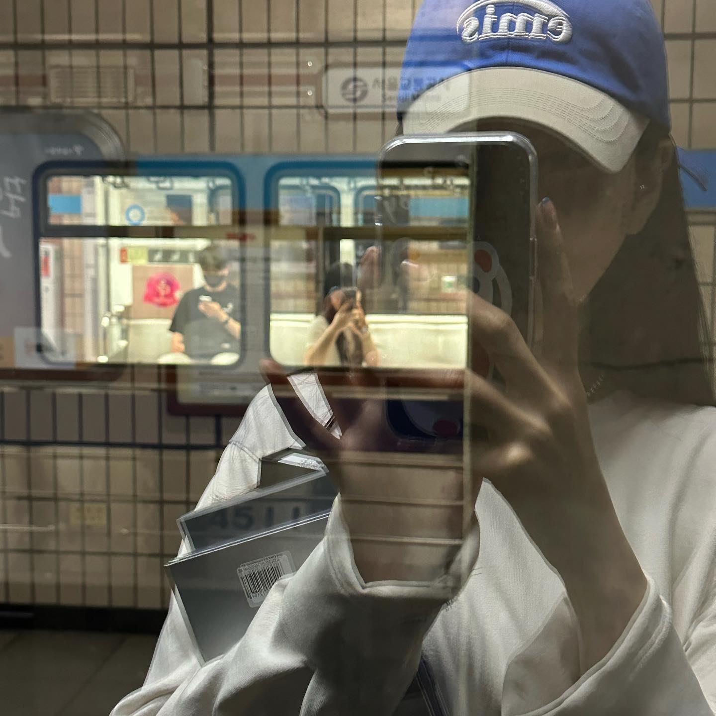 5월의 나 🥸🥲🫠😶‍🌫️
온전한 행복보단 눈 앞의 일만 쫒아다녔다아 그러다보니? 근래에 많이 예민었다는 핑계 ㅎㅎㅎㅎㅎㅎㅎㅎㄹㅎ #행벅하자