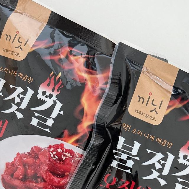 맘모 on Instagram: "#협찬 @kkineat_official 따끈한 밥에 쫄깃한 끼닛 불젓갈이면 한그릇 뚝딱입니다! 쫄깃하면서 매콤하게 맛있는 불오징어 젓갈을 소개합니다. - 국내산 퀼리티좋은 오징어를 사