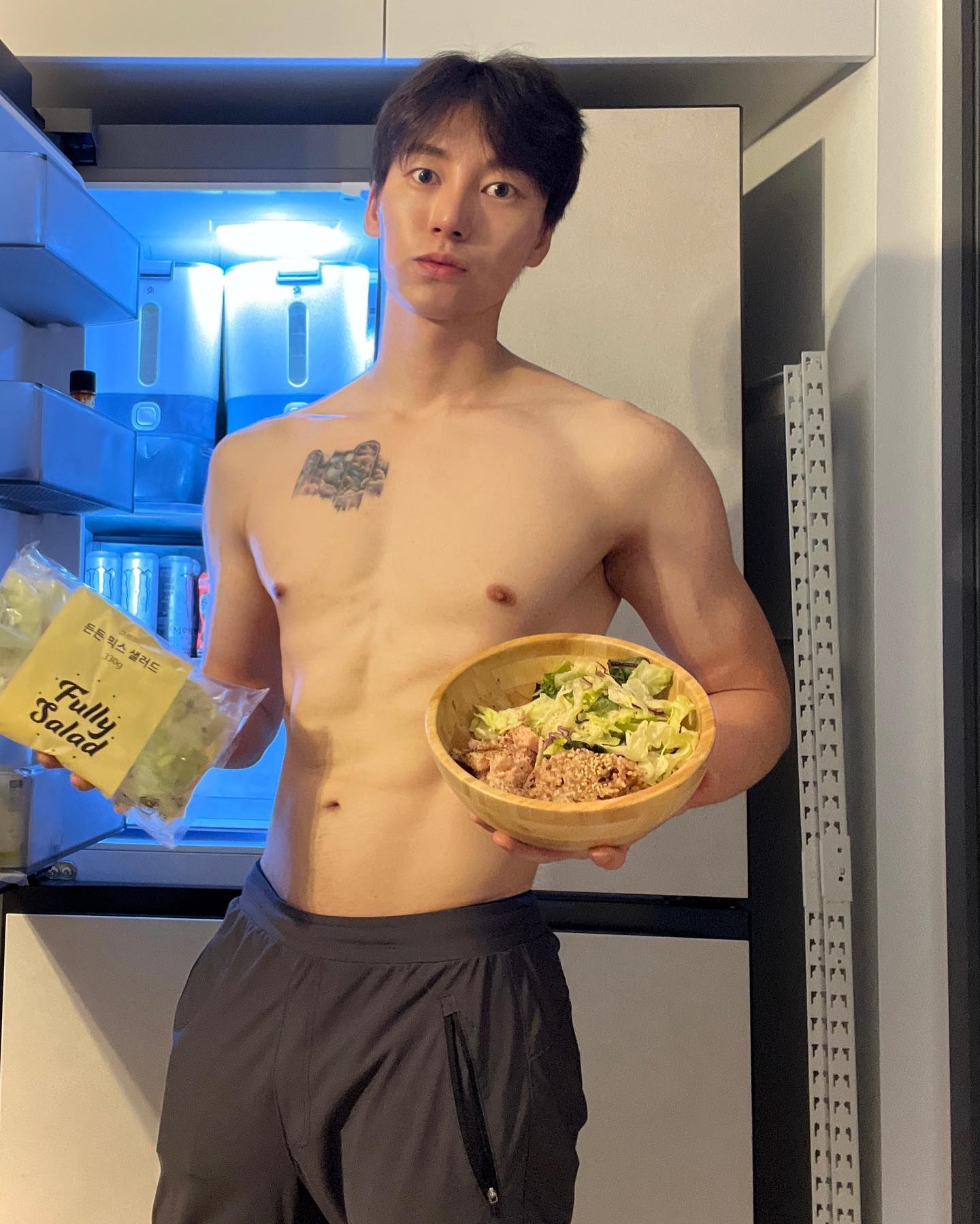 #인플카_캐시백지급
식단에 풀떼기 넣으니까 너무 맛있고 배불러요😁😁
닭가슴살 통조림에 현미밥 #콰트스토어 #든든믹스샐러드 넣고
후추, 깨로 간해주고 먹었더니 배달 포케 저리가라였습니다💪💪
식이섬유도 챙기시면서 식단하시고 
주말 잘 보내시길 바라겠습니다🔥🔥
.
quat_store 👈
inflca 👈
.
.
#인플카 #홈트 #유지어터  #옥정동 #옥정동맛집
#포케추천 #포케레시피 #닭가슴살보울 #샐러드보울
#운동소통 #눈바디 #운동맞팔 #korea 
#fitnessmotivation #gymmotivation 
#fitnessmodel #gymrat #헬린이 #바프식단