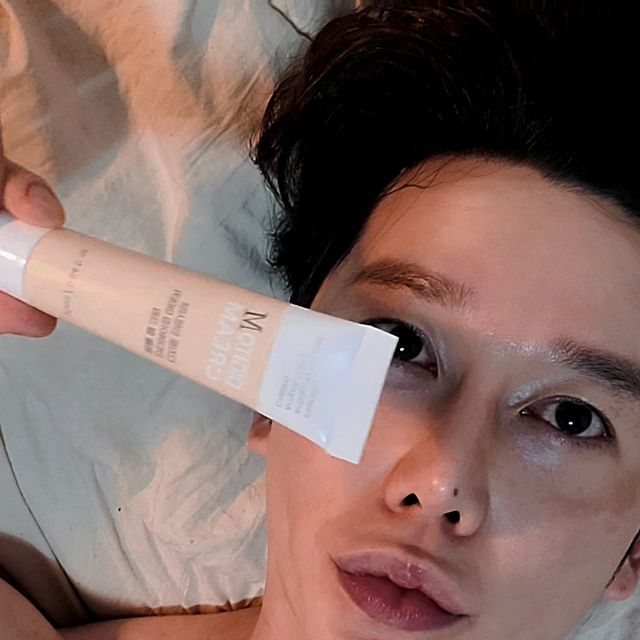 김현송 on Instagram: "#광고 ※영상과 사진은 어플이 아닌 일반카메라로 찍었습니다. 요즘 피부과에서 레이저 시술 후 꼭!!!!! 쓰고 있는 재생크림!! 요~~제품 같은 경우 병풍추출물이 무려 50%나!