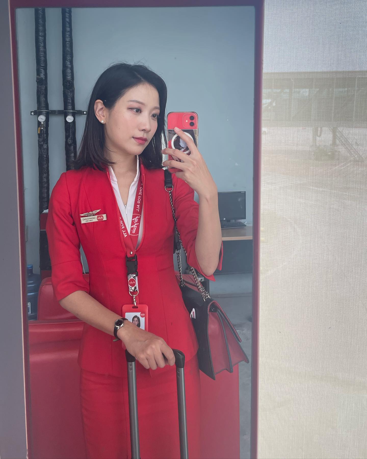 Happy International Cabin Crew Day✈️
.
.
.
.
.
#에어아시아 #에어아시아승무원 #airasia #airasiacabincrew #cabincrew #cabincrewlife #에어아시아엑스 #에어아시아필리핀 #필리핀에어아시아 #cebu #airasiacrew #flightattendant #승무원 #외항사승무원 #스튜어디스 #직장인 #출근 #세부여행 #세부 #보라카이 #마닐라 #필리핀 #말레이시아 #쿠알라룸푸르 #인천국제공항 #비행기 #비행 #해외여행 #여행스타그램 #비행스타그램
