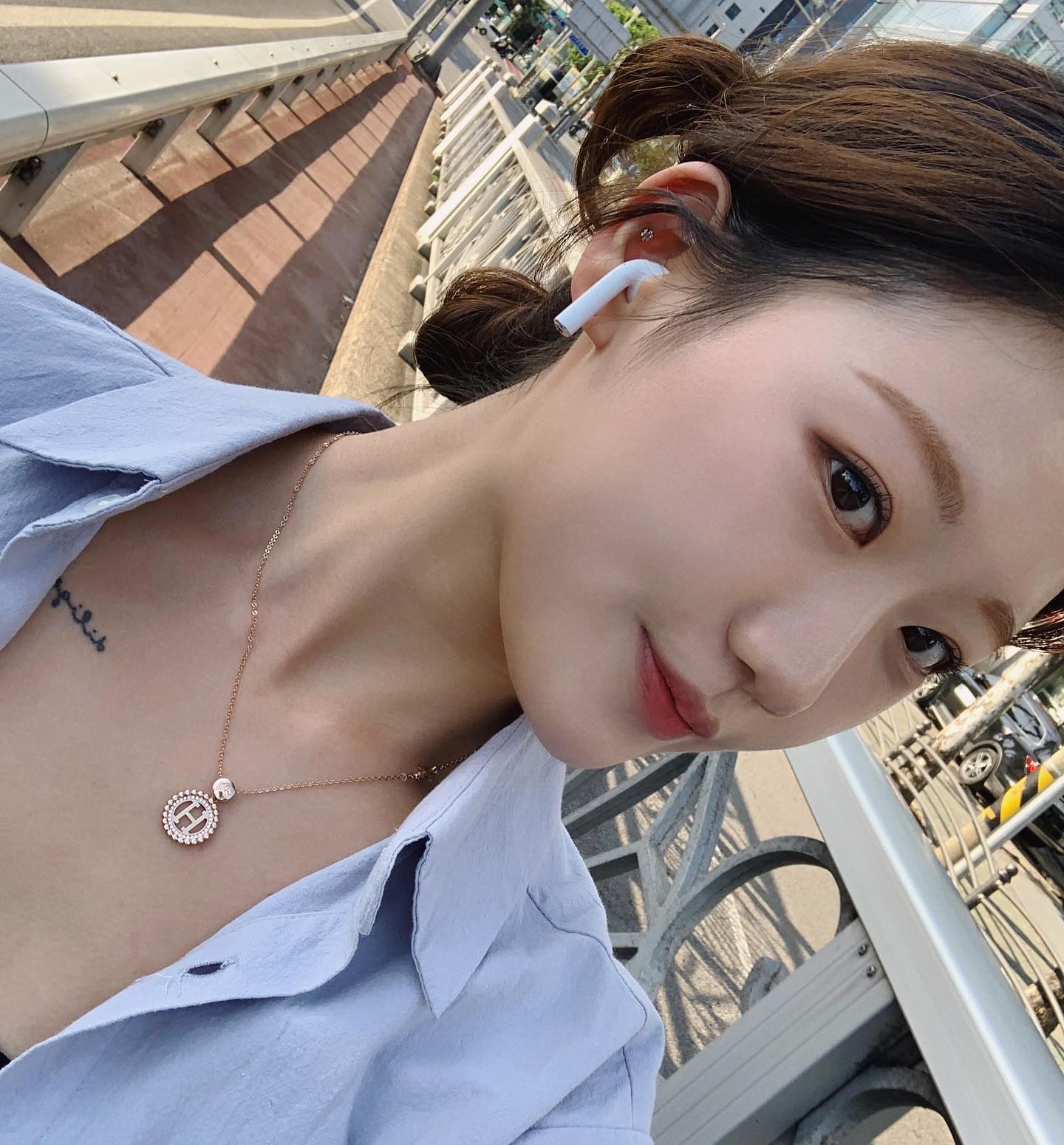 며칠 비내리더니 퇴근길에 날씨 너무 좋았던 날~🌸🎶
어제 강제기상 하자마자 하루죙일 불안하고 생각이 많아서 너무 피곤했언터라 오늘은 늦잠자고 오후에 운동가야지✌🏻