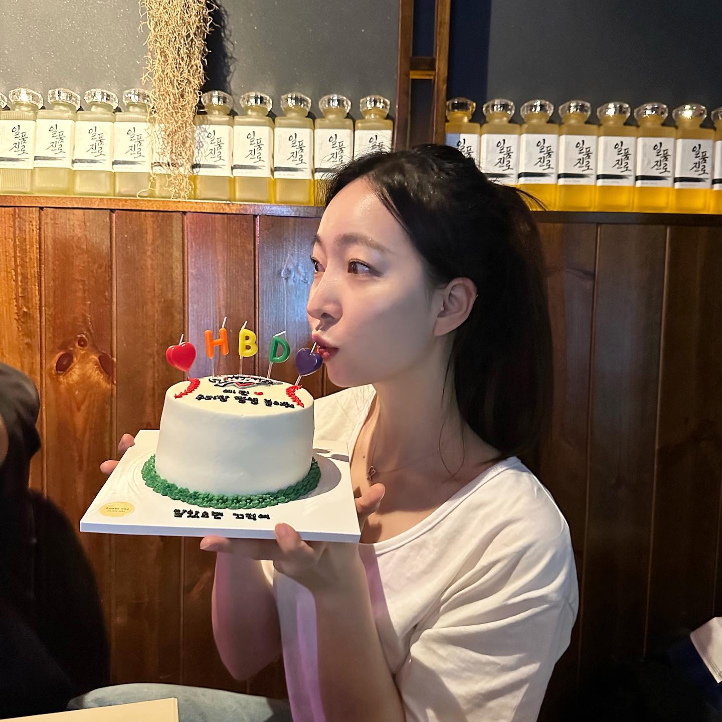 덕분에 행복한 생일 🎂 0531 🎂
저의 첫번째 서른살 생일을 축하해주셔서 감사합니다
내년 두번째 서른살도 축하해주세요 🫶🏻

#hbd