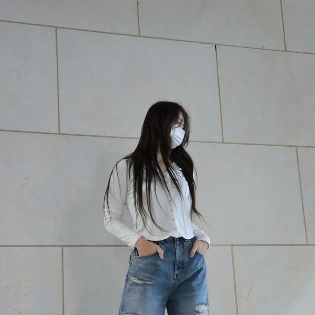 주미 on Instagram: "#협찬 @philogram_official . 제품명: 미드라이즈 구제 와이드 팬츠 사이즈: S,M,L . 필로그램에서 이번에도 너무 이쁜 바지를 선물해주셨습니다 ! . ✔️여름에 입기 좋은 시원한 컬