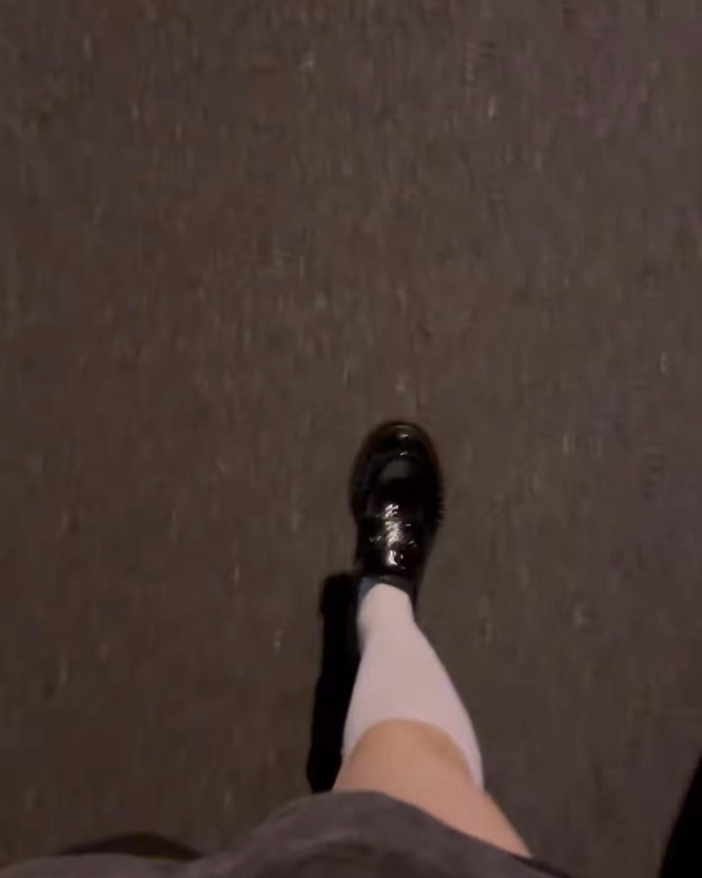 单身女孩很有趣，笑起来 😁